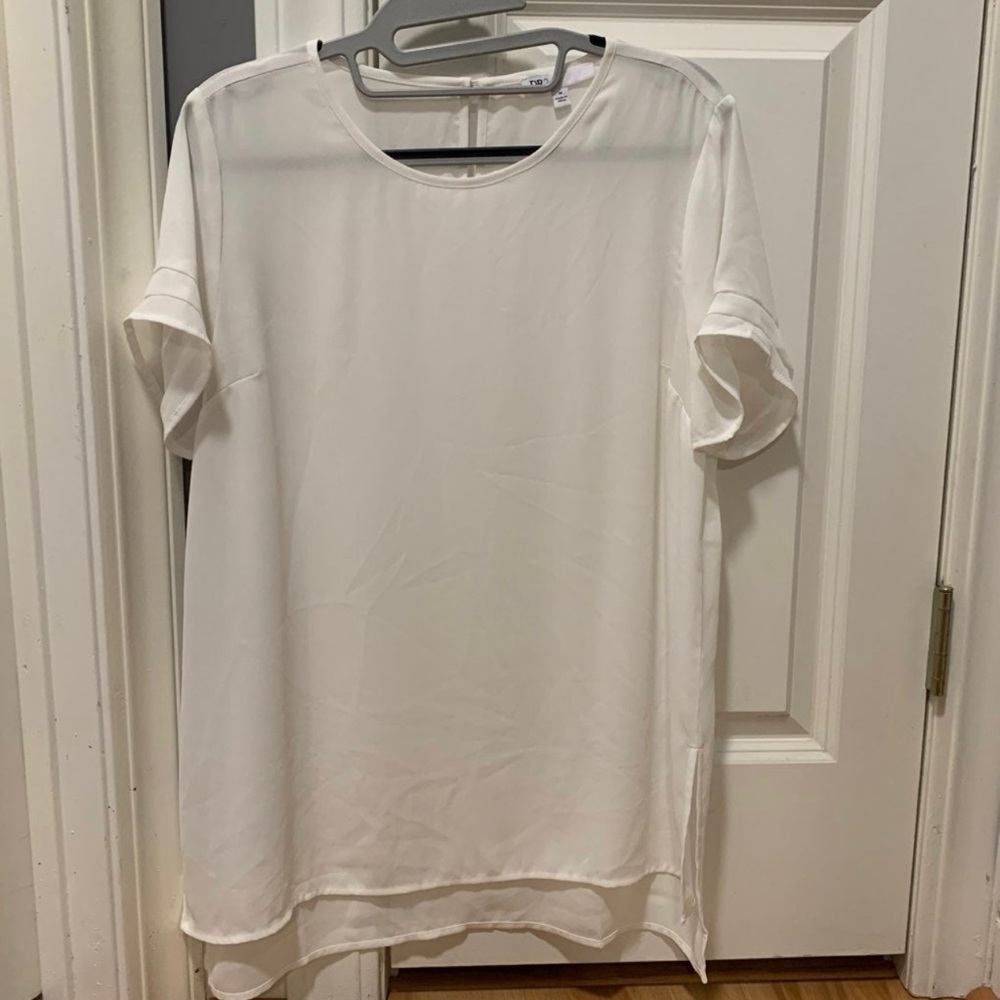 WHITE DANIEL RAINN TOP - SIZE M